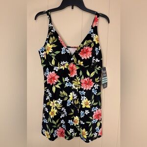 Shape Solver Swimdress Flyaway 18 Floral NWT